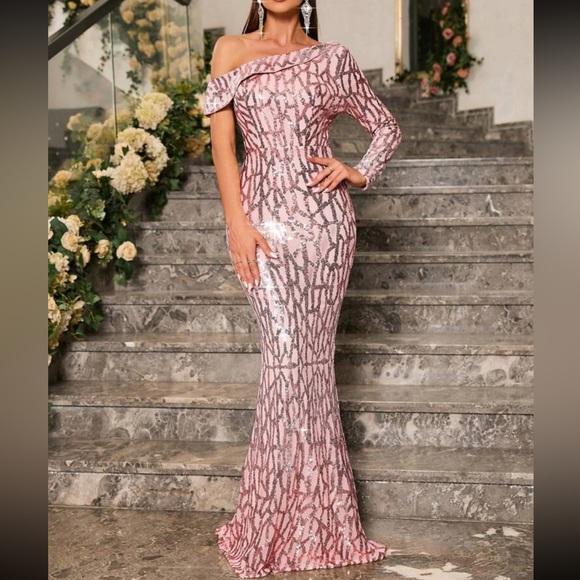 Luxe asymmetrical neck mermaid hem party glitter sequins dress - Picture 2 of 7